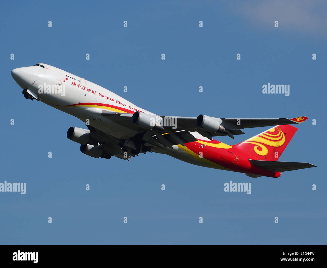 B-2432 Yangtze River Express Boeing 747-481(BDSF) at Schiphol (AMS - EHAM), The Netherlands, 16may2014, pic-3 Stock Photo