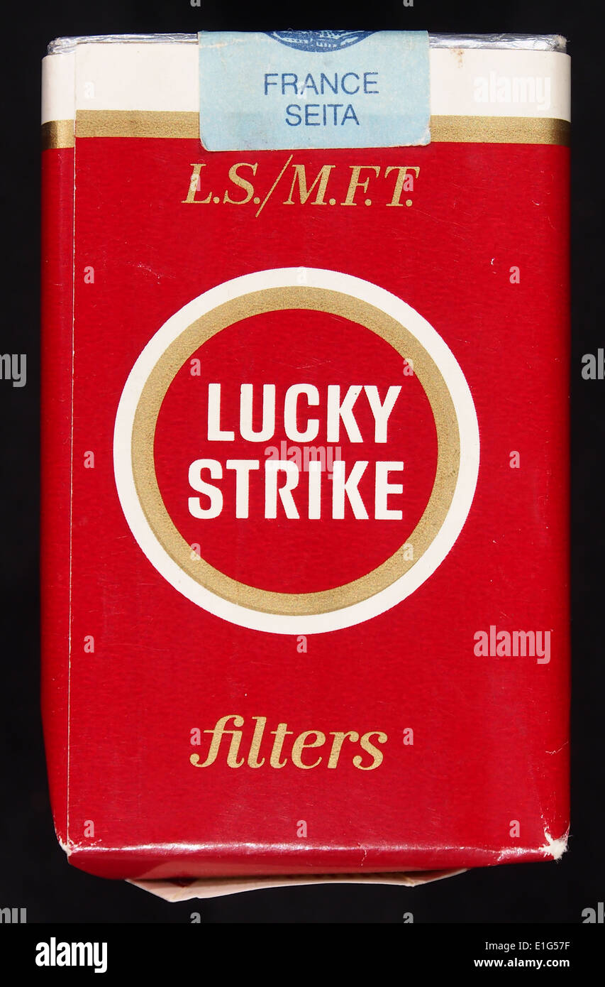 Lucky strike cigarettes hi-res stock photography and images - Alamy