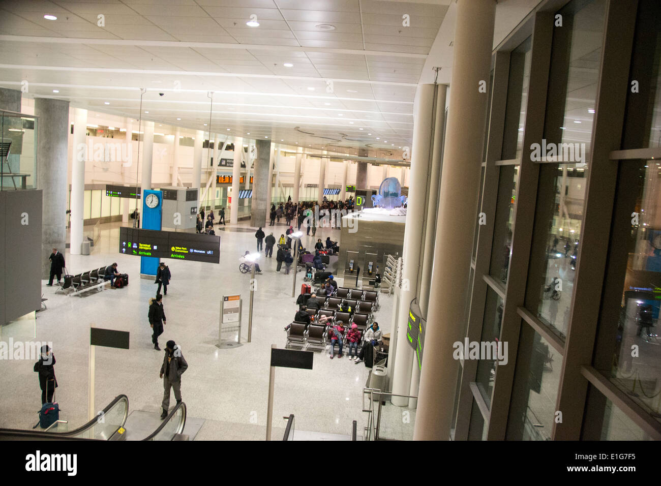 Flights cancelled or delayed at Pearson Airport - Toronto 6th Jan 2014 Stock Photo