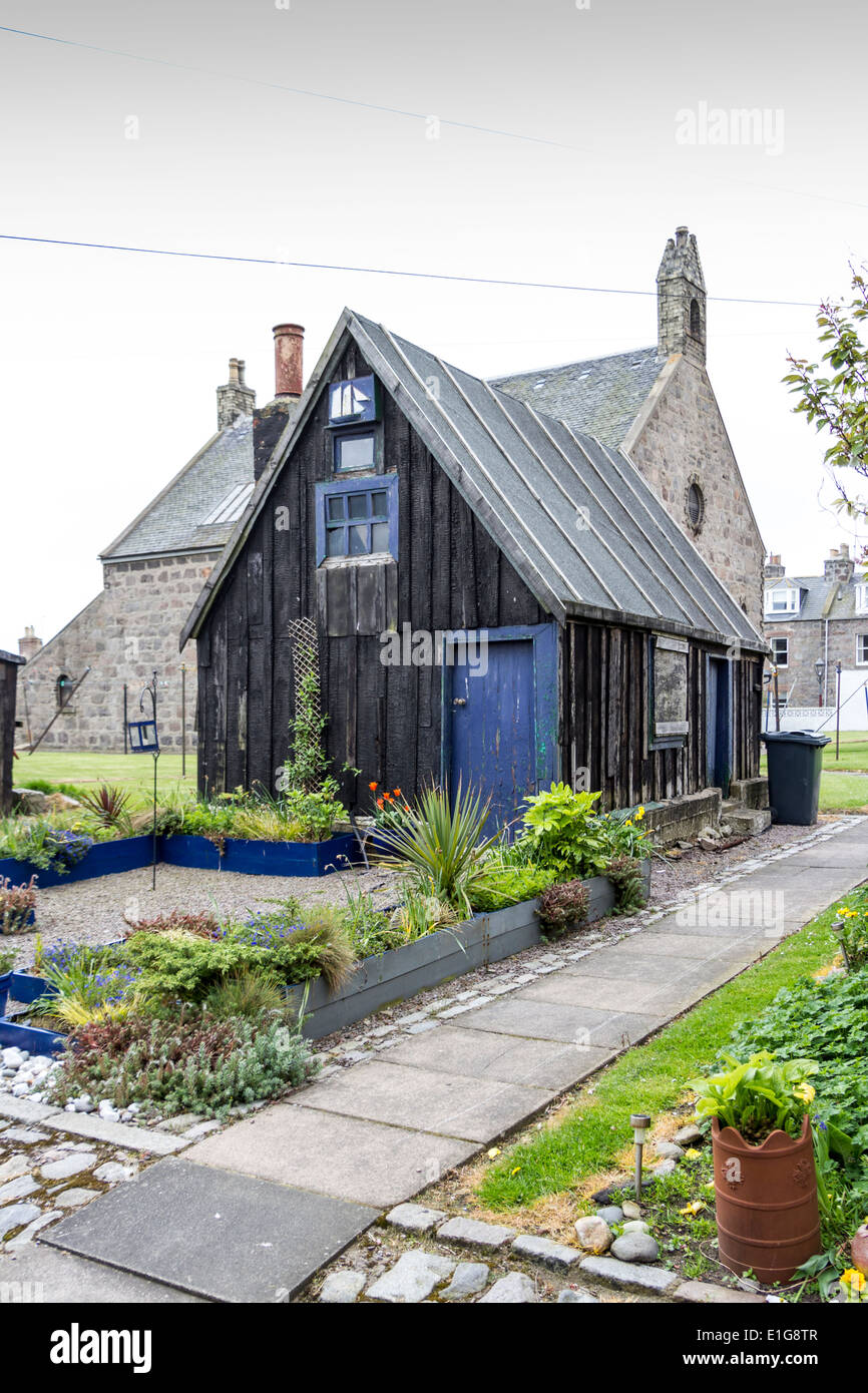 Outhouse and garden, Footdee (Fittie), Aberdeen, Scotland Stock Photo