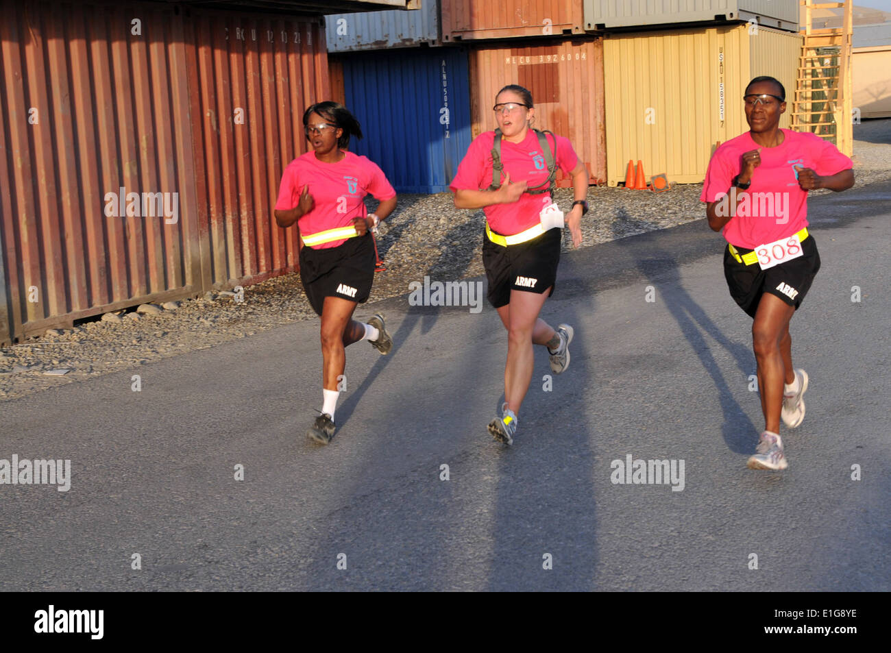 Army ten miler run hires stock photography and images Alamy