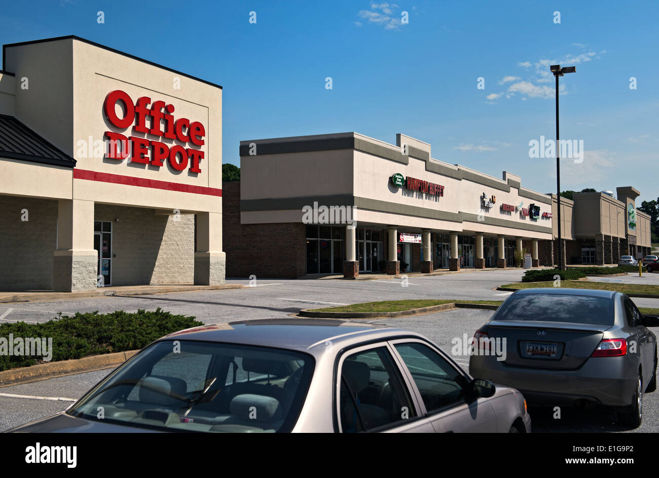 Office depot shopping center exterior hires stock photography and