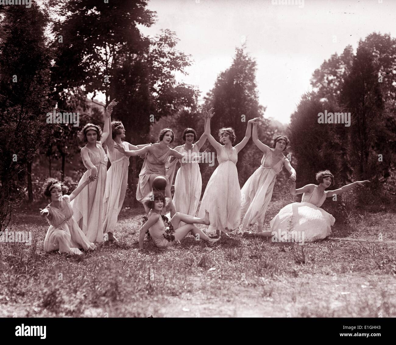 National American ballet outdoor practice 1924 Stock Photo