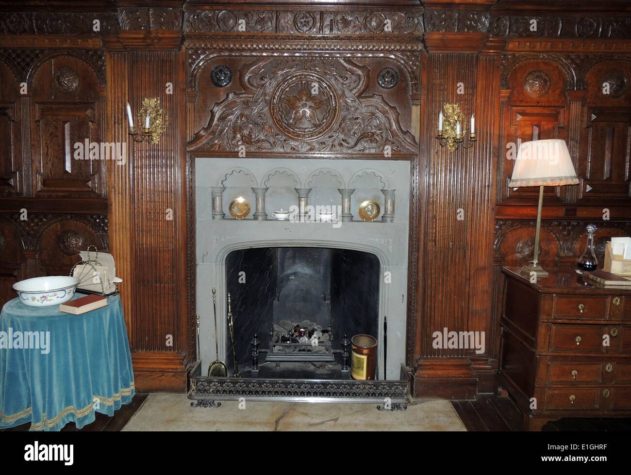 Jacobean 17th Century English Stone Fireplace With Wooden Facia
