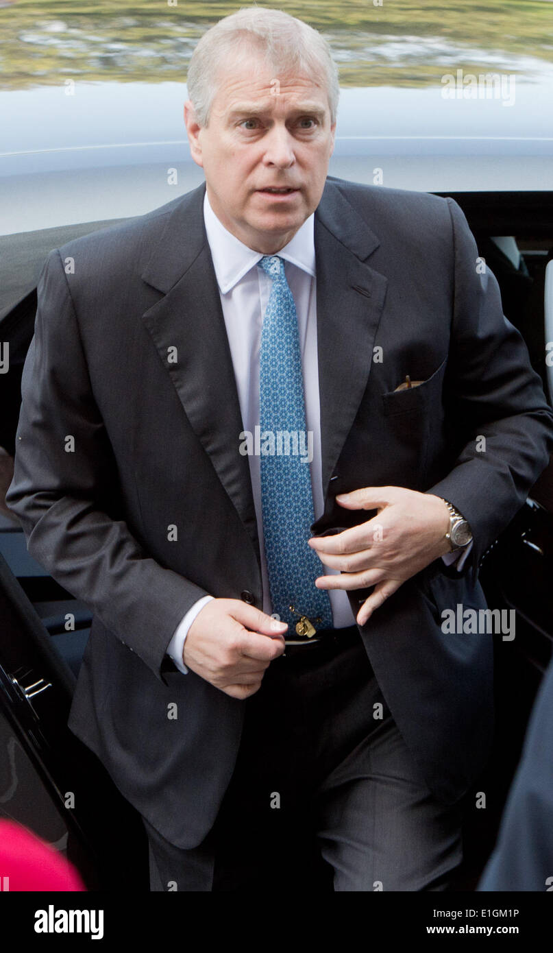 English rulers hi-res stock photography and images - Alamy