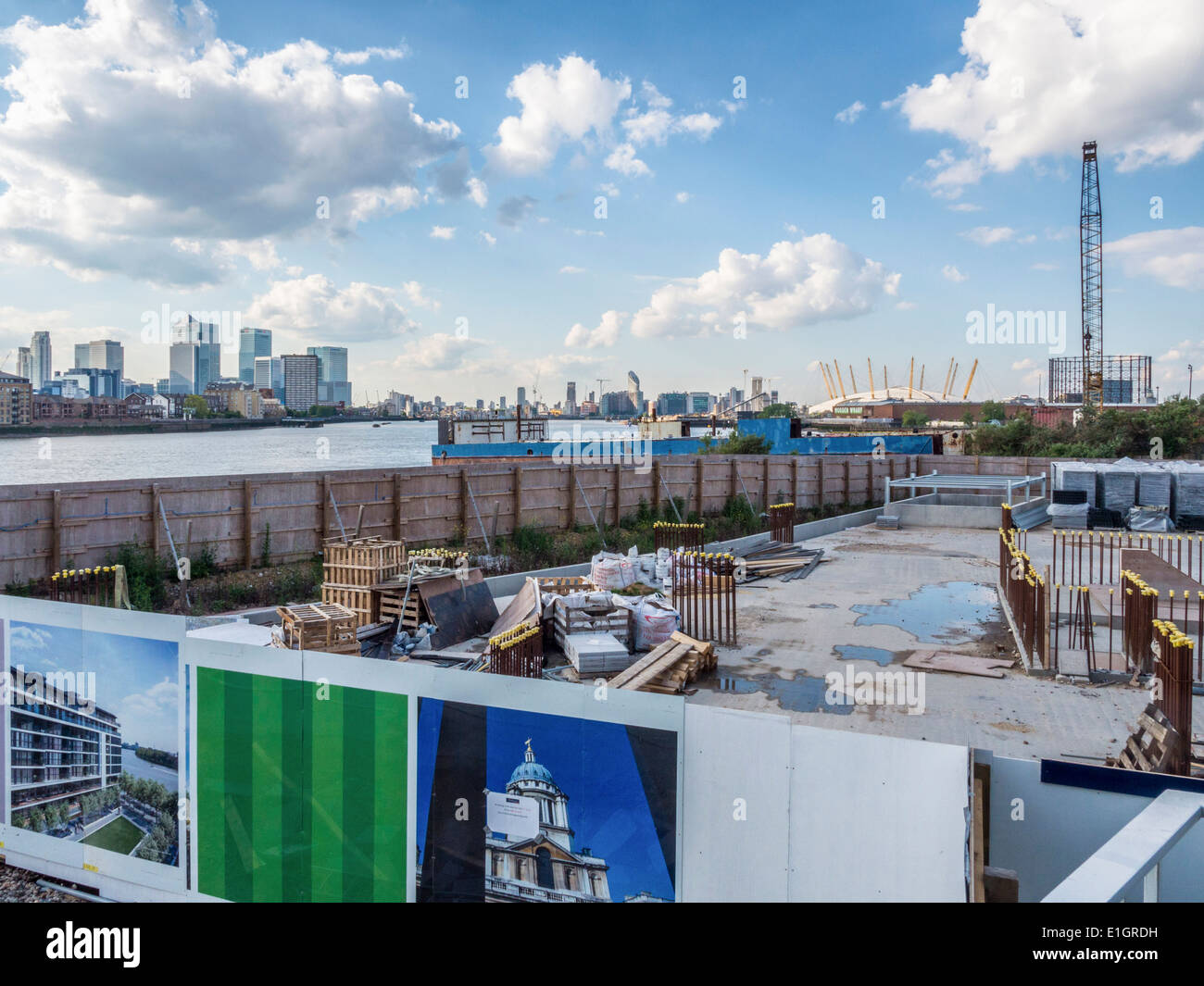 Building site Construction of new flats and homes at River Gardens