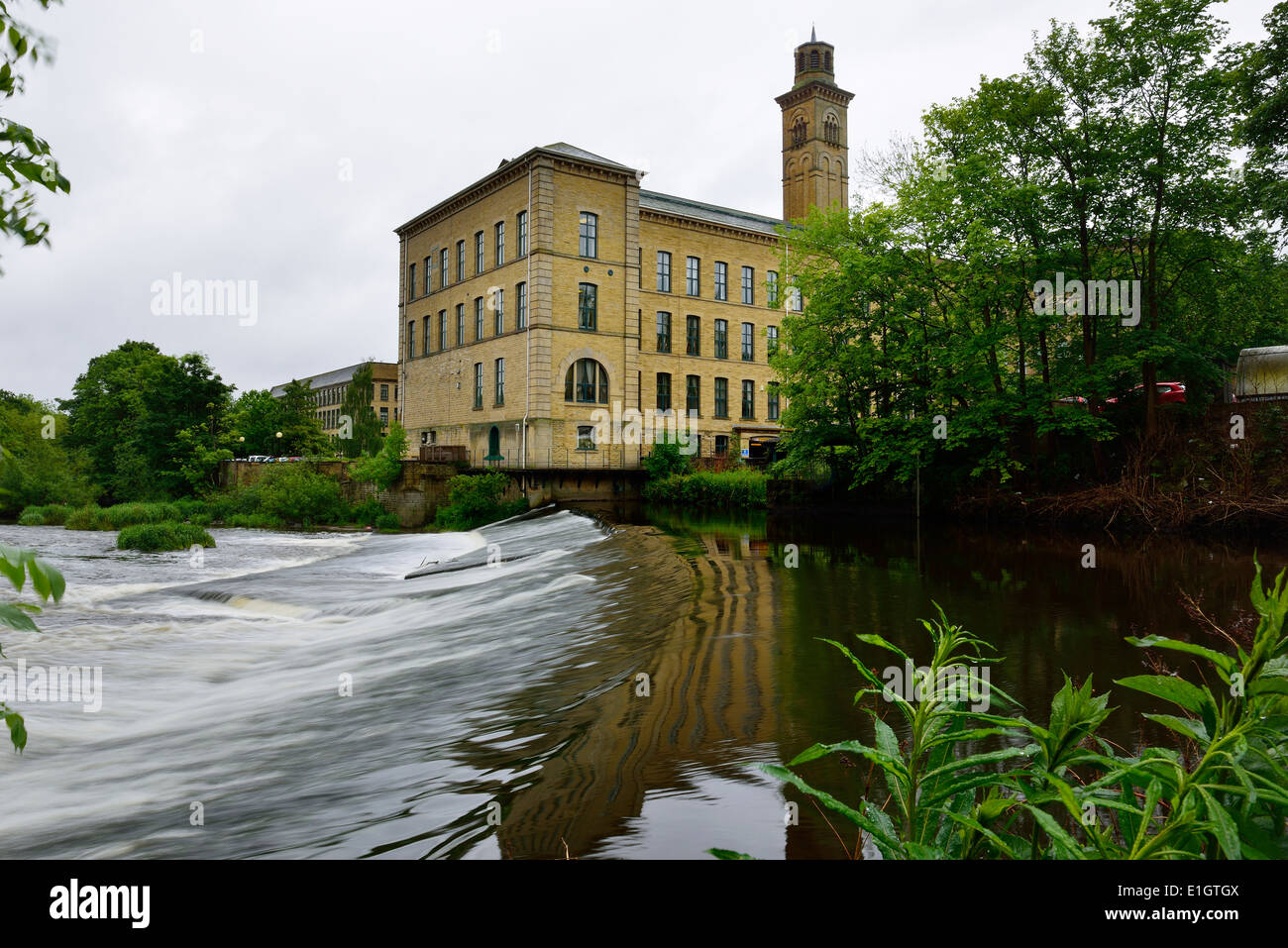 Salts Mill, Saltaire, Bradford, West Yorkshire. UK Stock Photo Alamy