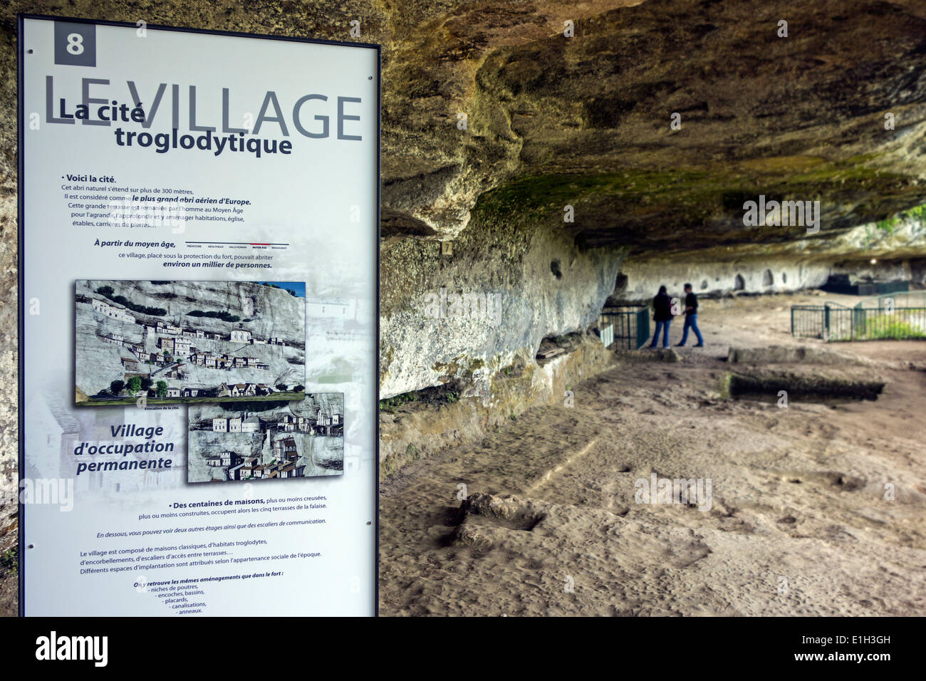Information panel at the fortified troglodyte town La Roque Saint-Christophe, Peyzac-le-Moustier, Dordogne, France Stock Photo