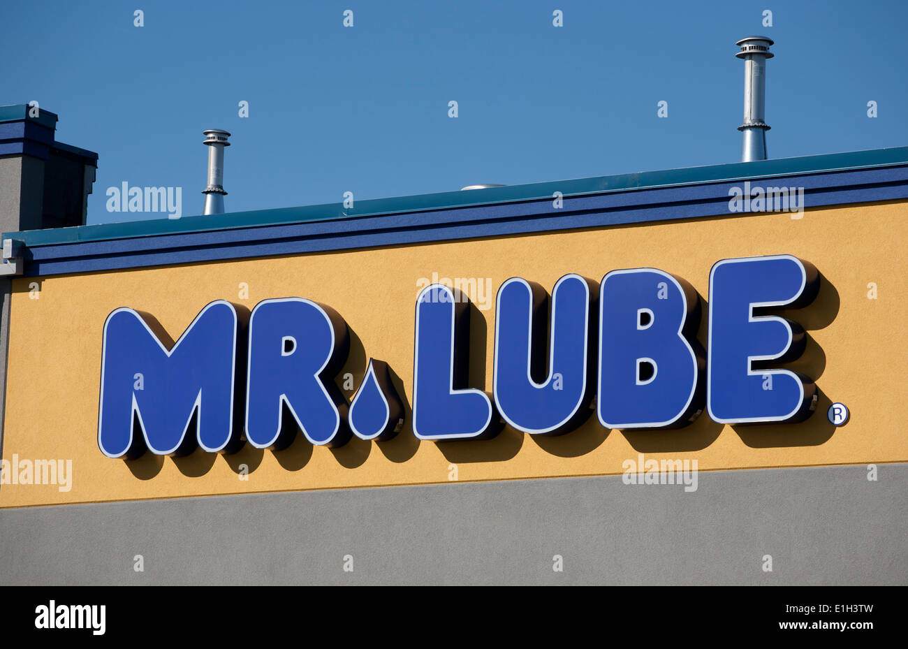 Mr lube sign hires stock photography and images Alamy