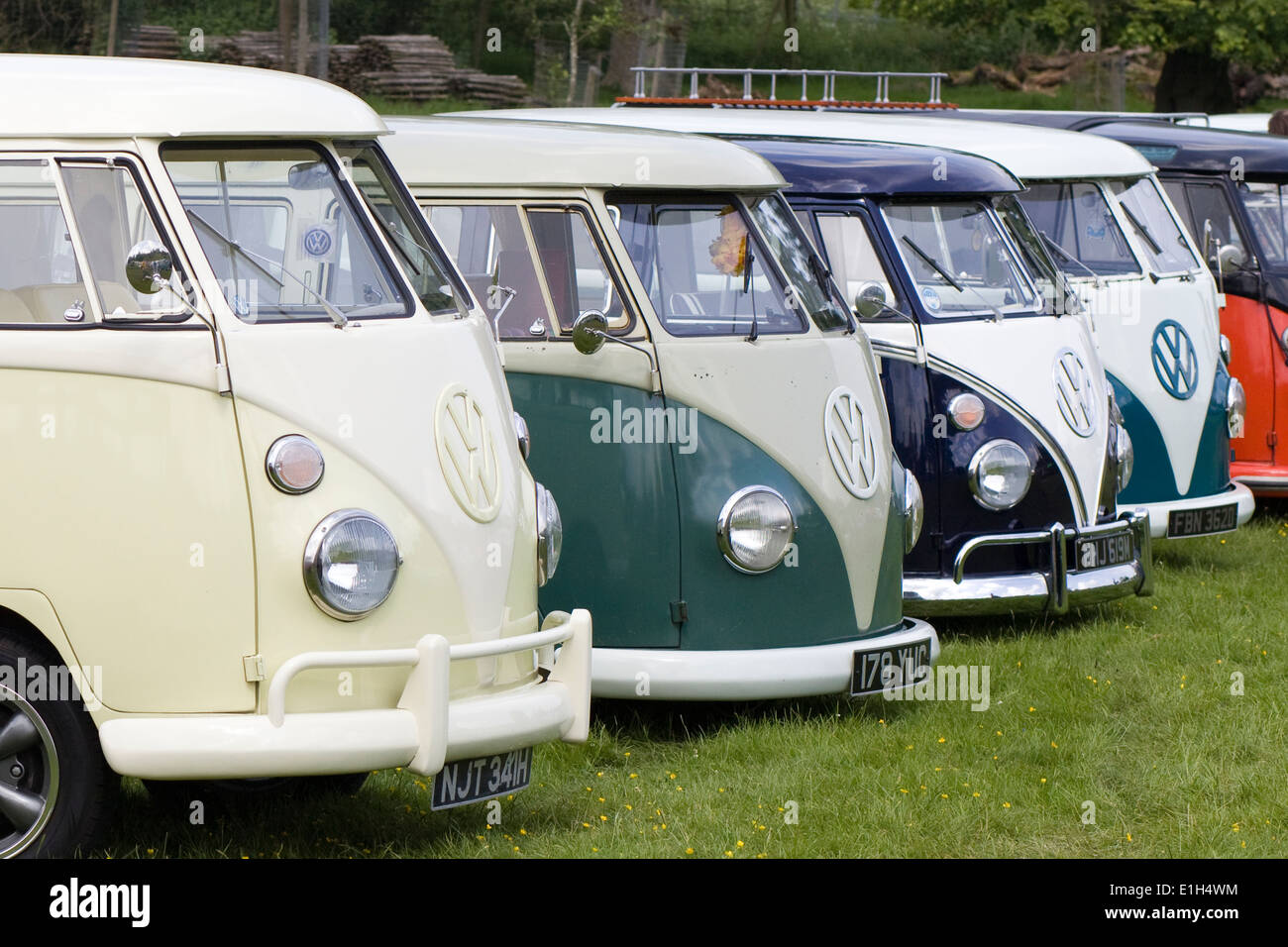 Line of VW Split Screen Volkswagen camper vans at a VW show Stock Photo ...