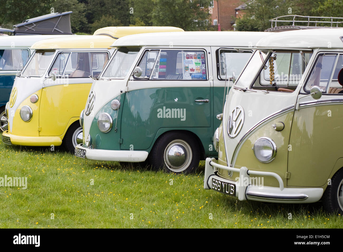 Line of VW Split Screen Volkswagen camper vans at a VW show Stock Photo ...