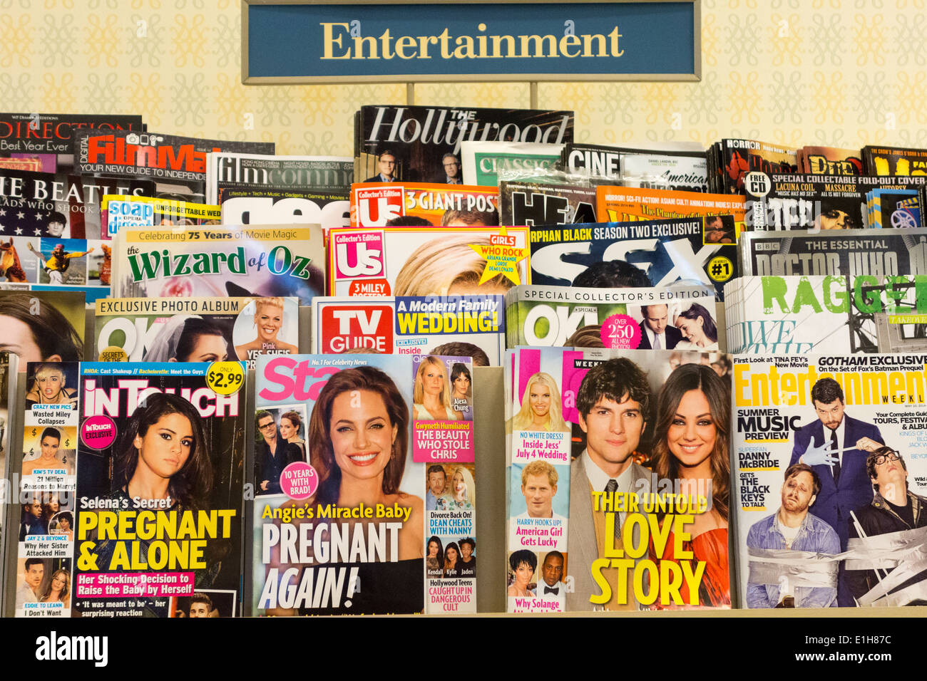 entertainment magazines on shelves, Barnes and Noble, USA Stock Photo