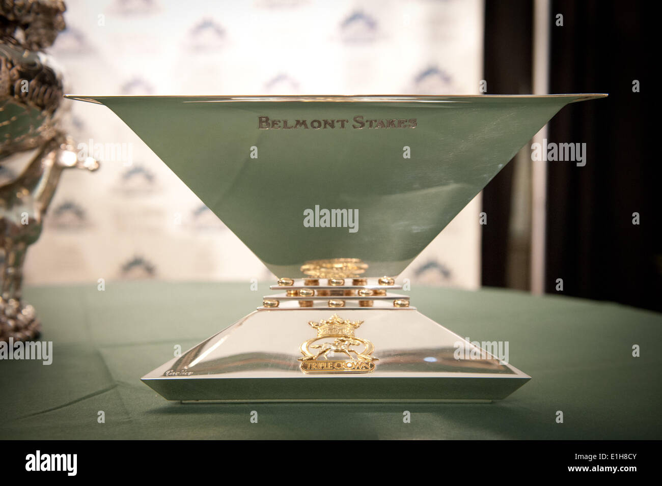 Smith triple crown trophy hires stock photography and images Alamy