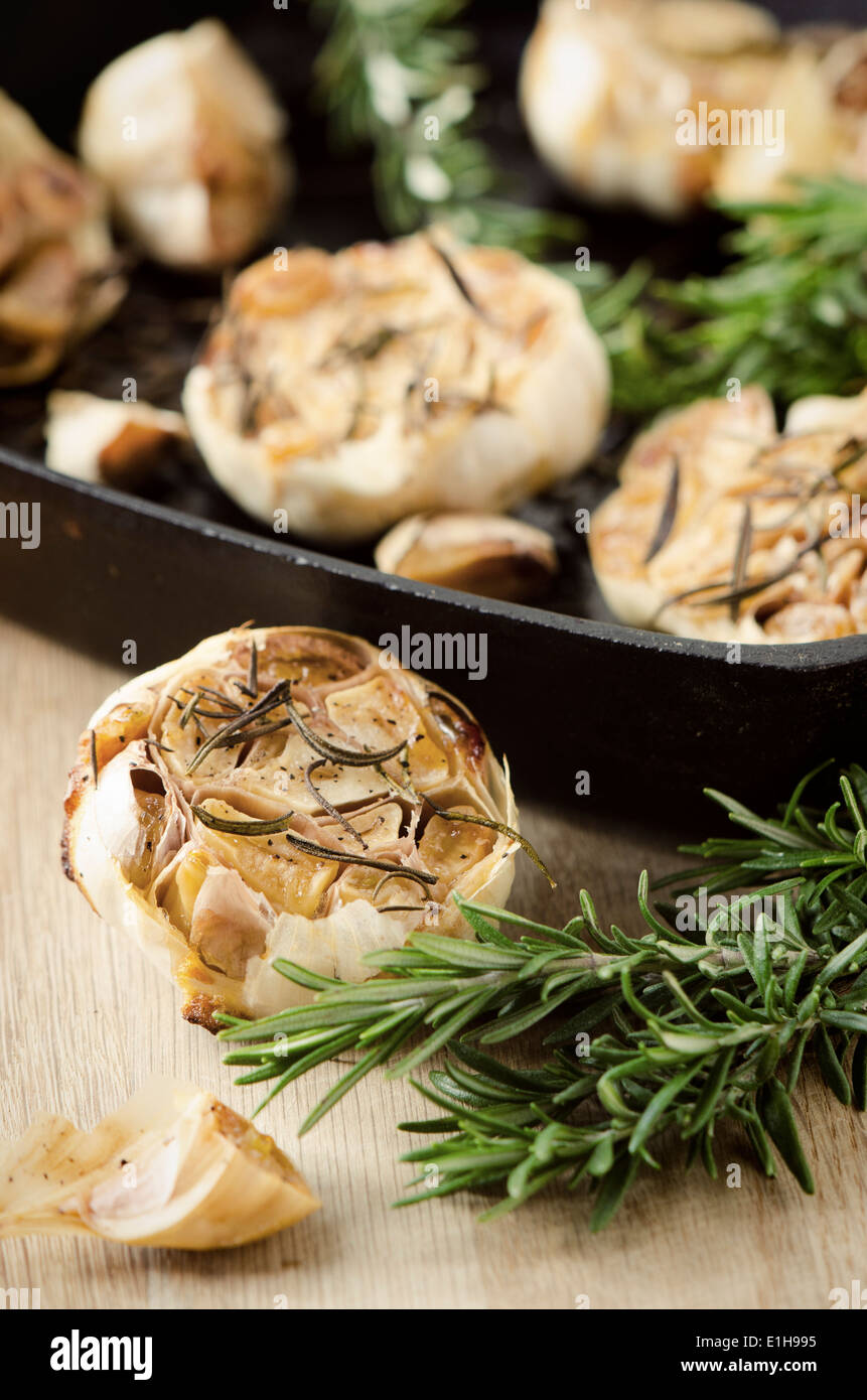 Roasted garlic cloves hires stock photography and images Alamy