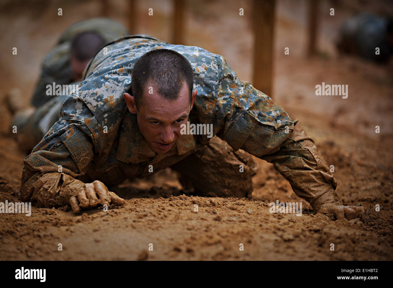 Soldiers Training Obstacle Hi-res Stock Photography And Images - Alamy