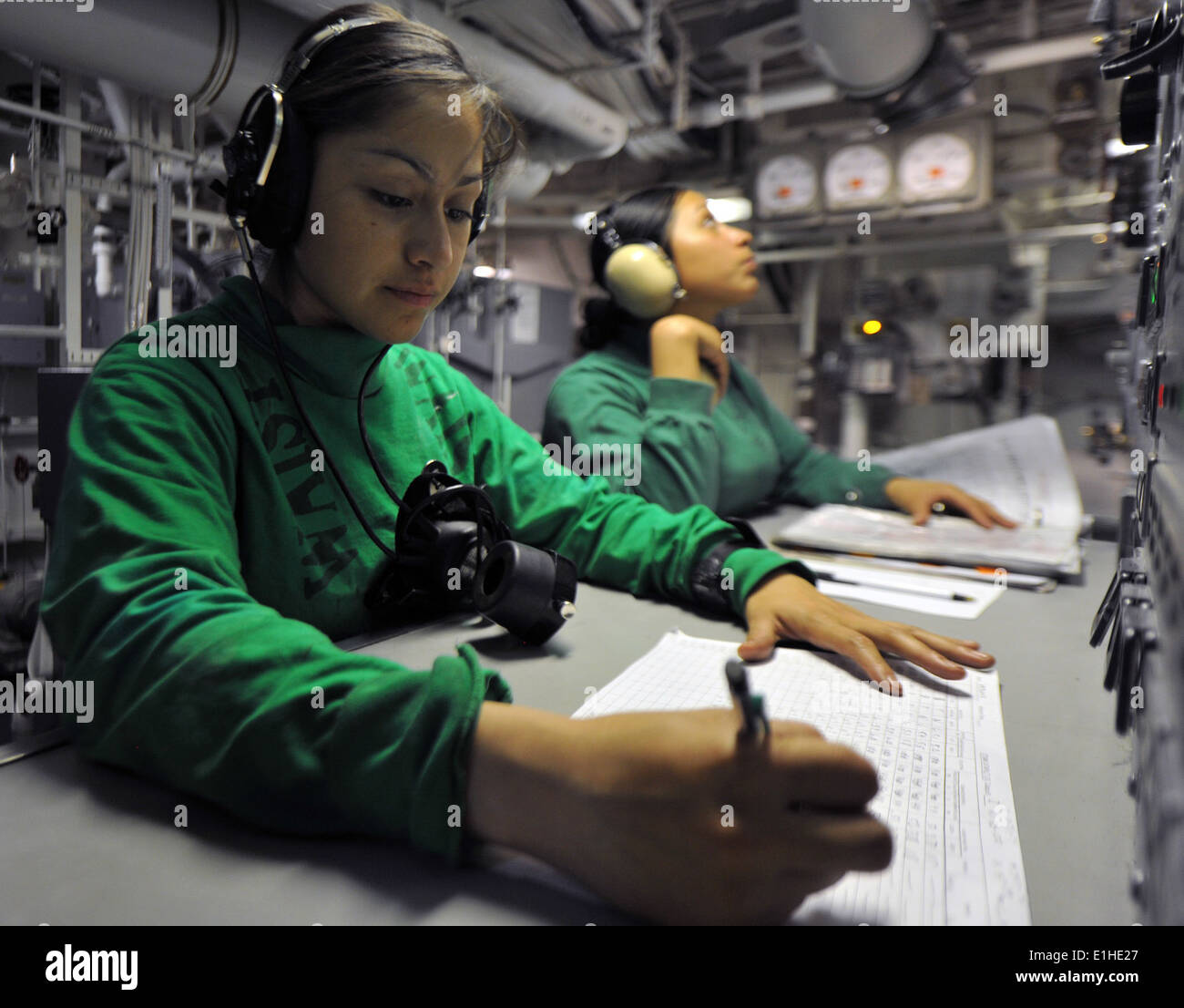 U s navy aviation boatswains mate equipment airman vernice rendon hi