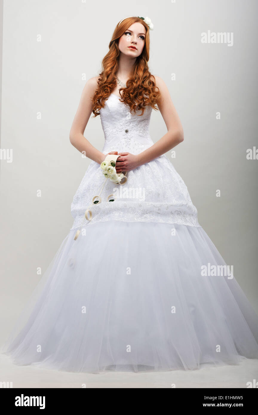 Woman in white dress long hair hi-res stock photography and images - Alamy