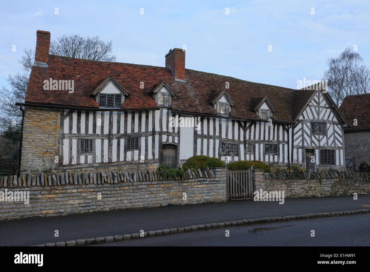 Mary Arden's Farm, owned by  the Mother of the famous English Playwright William Shakespeare in Wilmcote, Stratford upon Avon, Warwickshire,England,UK Stock Photo