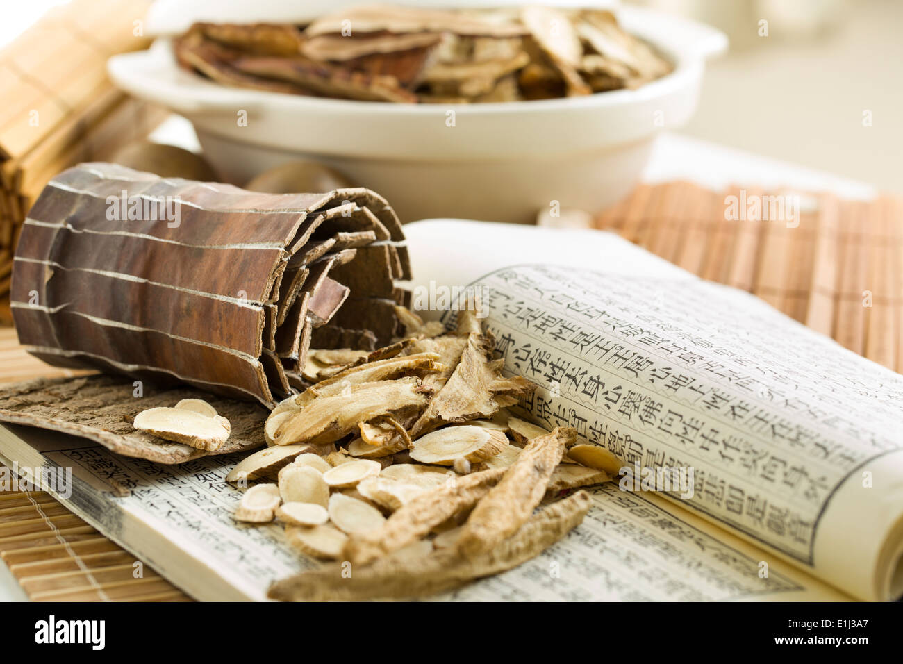 Chinese herbal medicine Stock Photo Alamy