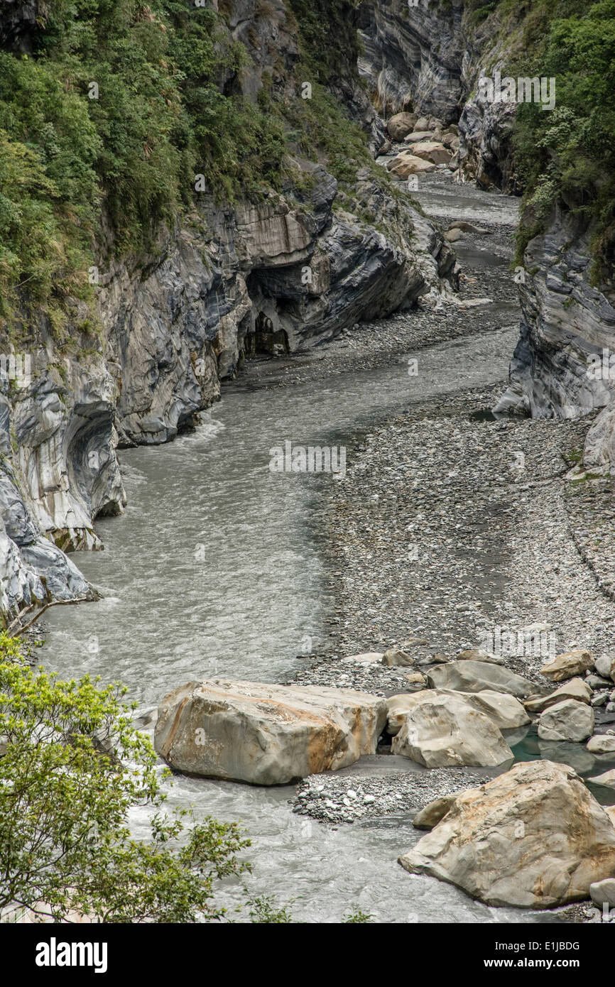 Taroko national park waterfall hi-res stock photography and images - Alamy