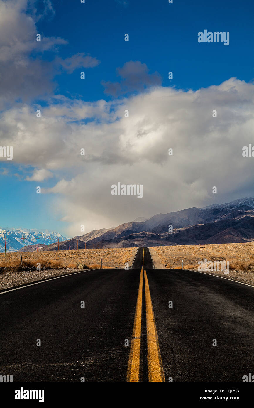 Road to Death Valley, USA Stock Photo - Alamy