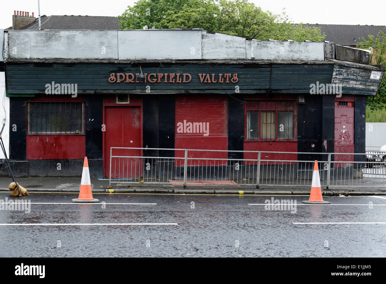 Springfield Vaults pub at Springfield Cross in Parkhead, East End of