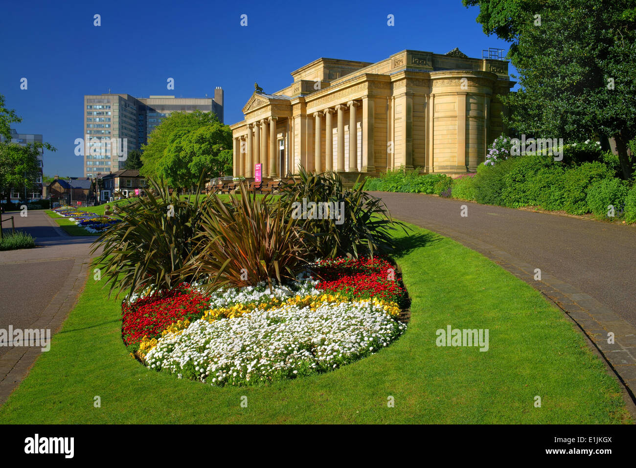 UK,South Yorkshire,Sheffield,Weston Park Museum & Hallamshire Hospital Stock Photo