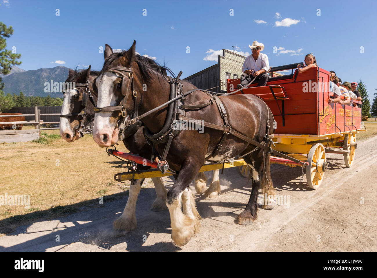 Carriage draw hires stock photography and images Alamy