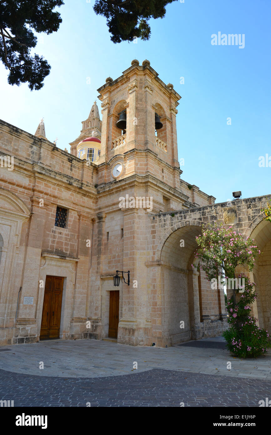 Courtyard, Mellieħa Maria Bambina Church, Mellieħa (il-Mellieħa), Northern District, Malta Majjistral Region, Republic of Malta Stock Photo