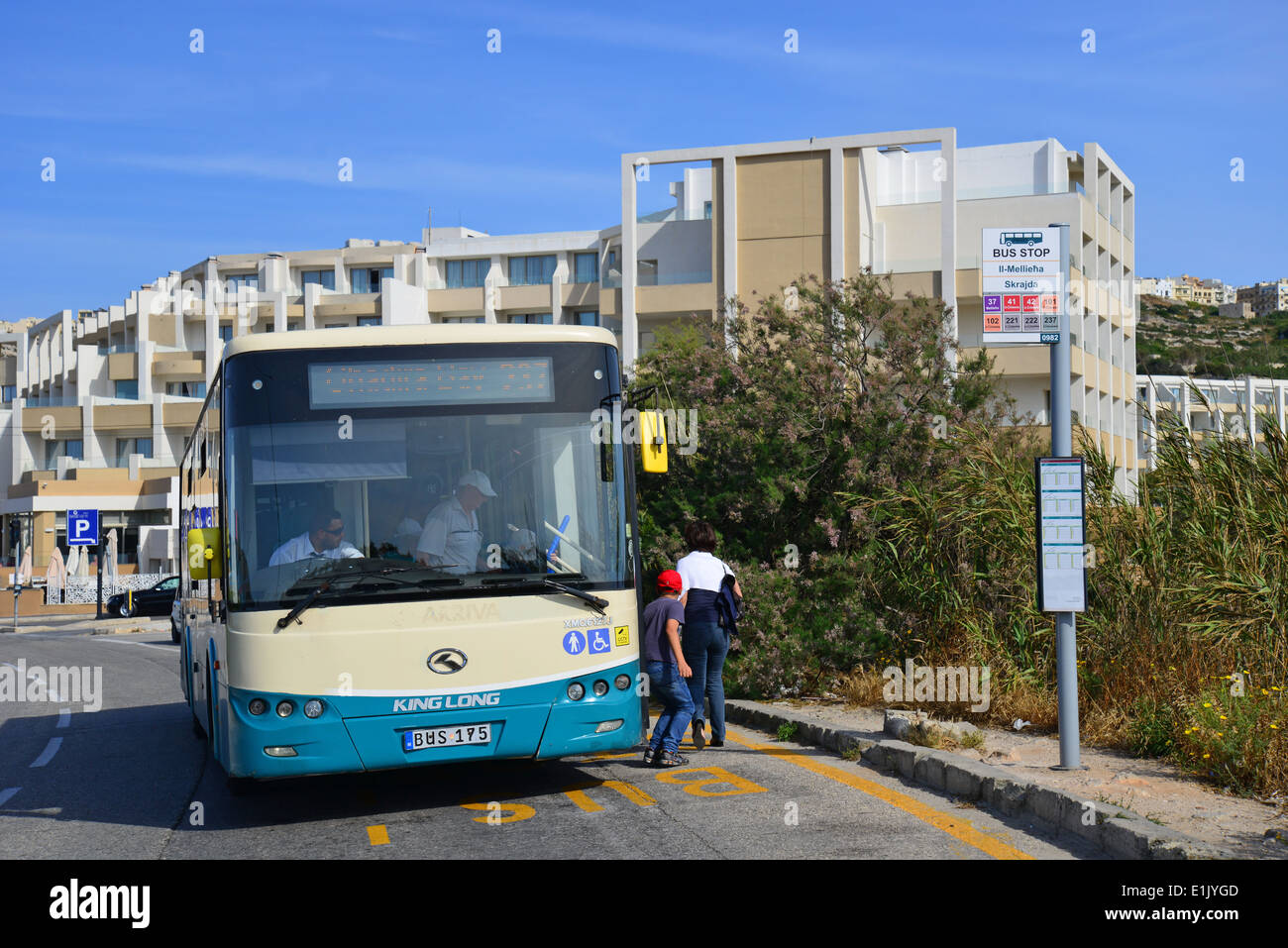 Bus stop at Mellieħa Beach, Mellieħa (il-Mellieħa), Northern District, Malta Majjistral Region, Republic of Malta Stock Photo