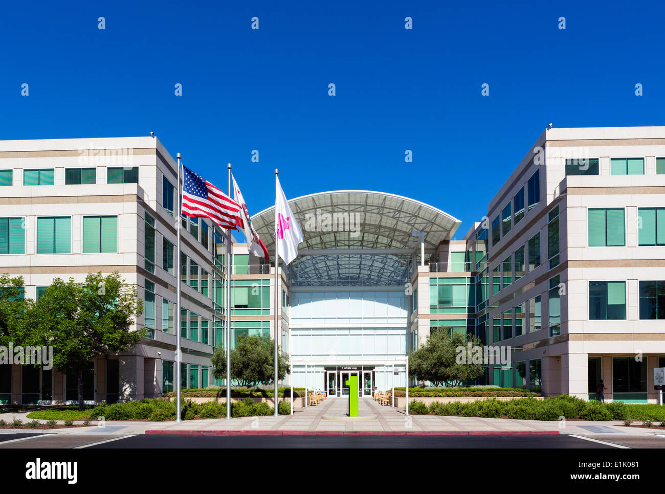 The old Apple Inc Head Office Campus, One Infinite Loop, Cupertino, California, USA Stock Photo