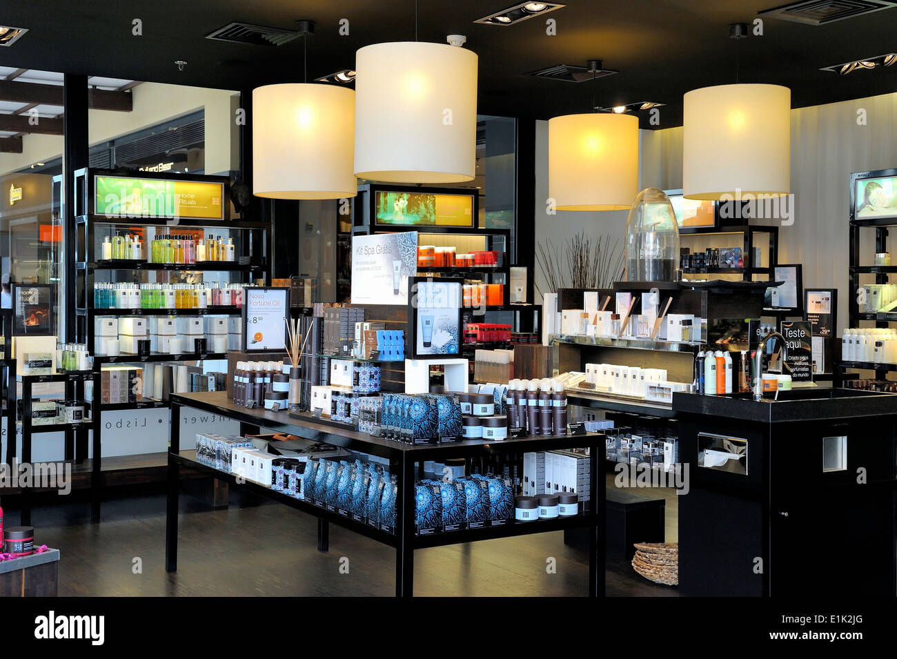 Grote hoeveelheid Meesterschap langs Spa Shop High Resolution Stock Photography and Images - Alamy