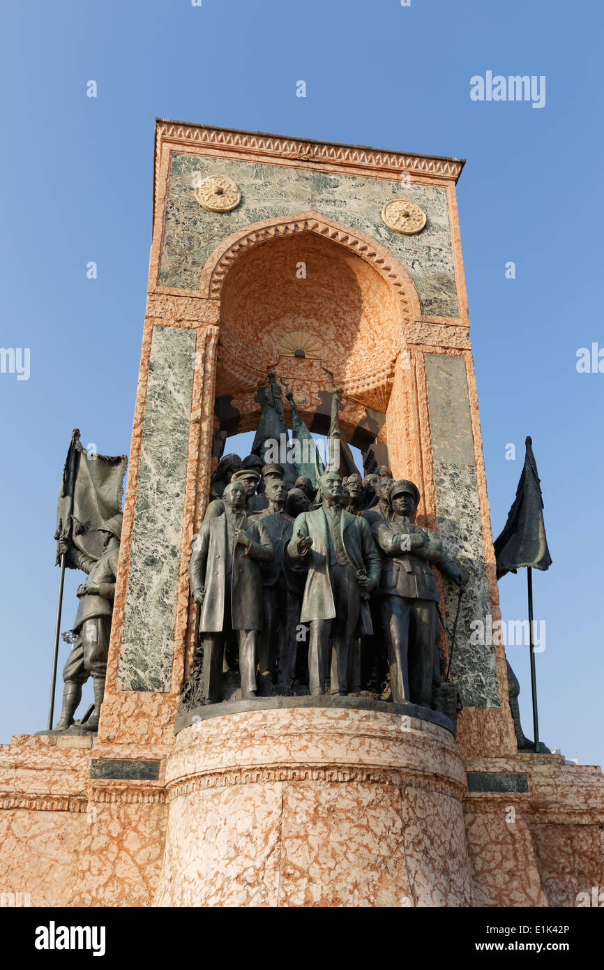 Turkey, Istanbul, Beyoglu, Taksim Meydani or square, Mustafa Kemal Atatuerk Memorial Stock Photo