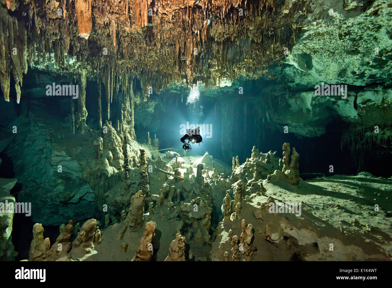 Mexico, Yucatan, Tulum, Cave diver in the system Dos Ojos Stock Photo
