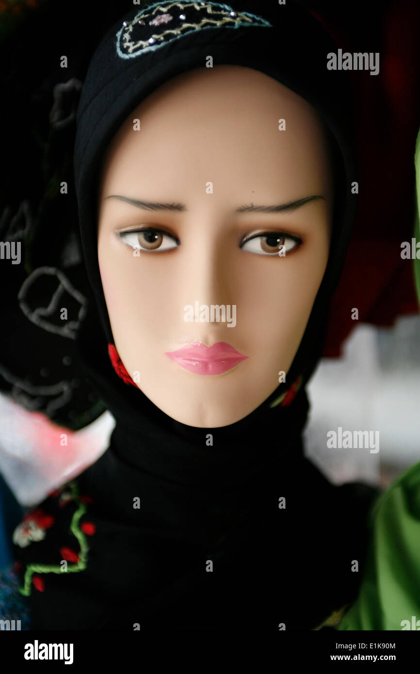 Woman viel muslim hi-res stock photography and images - Alamy