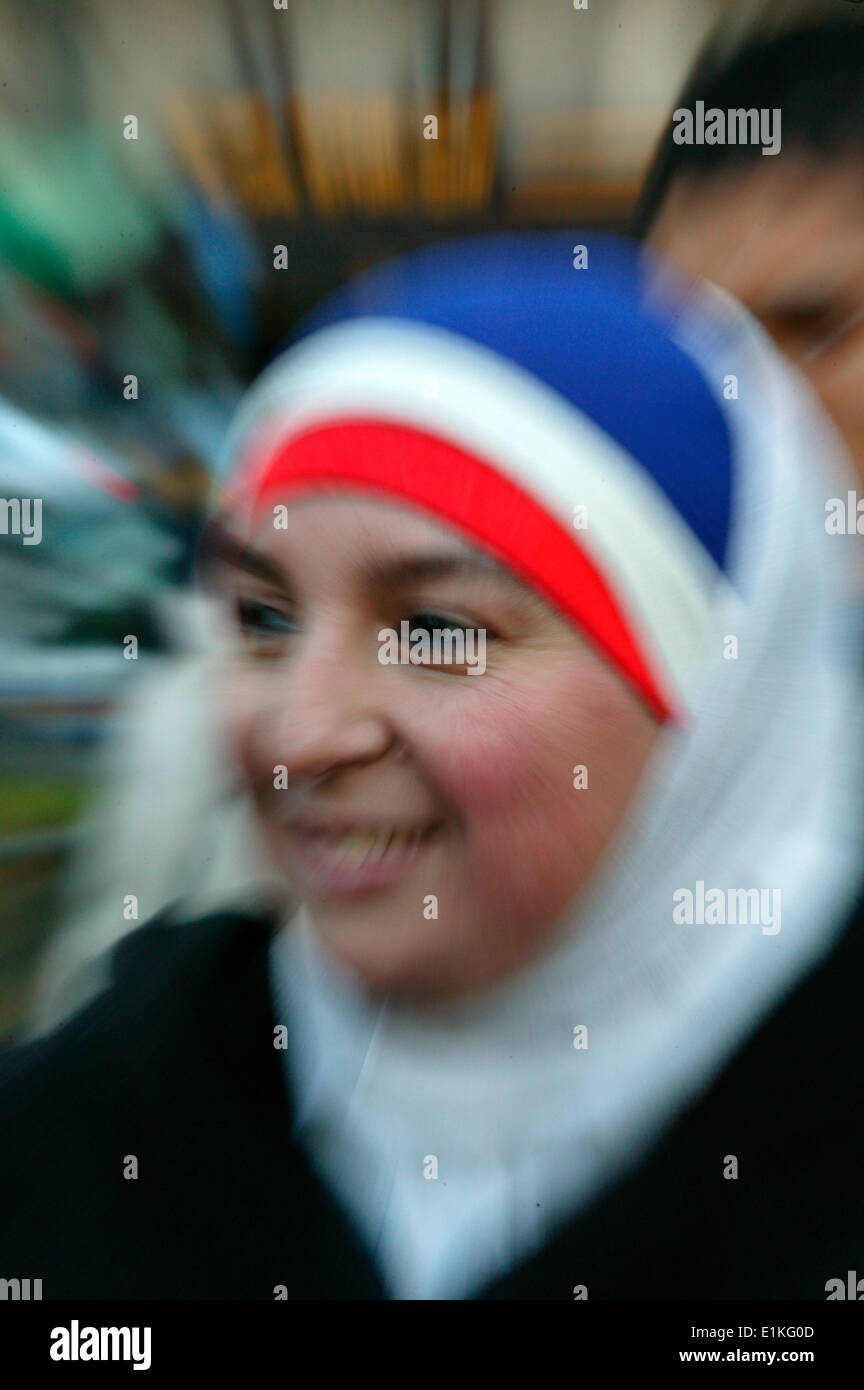 Woman viel muslim hi-res stock photography and images - Alamy