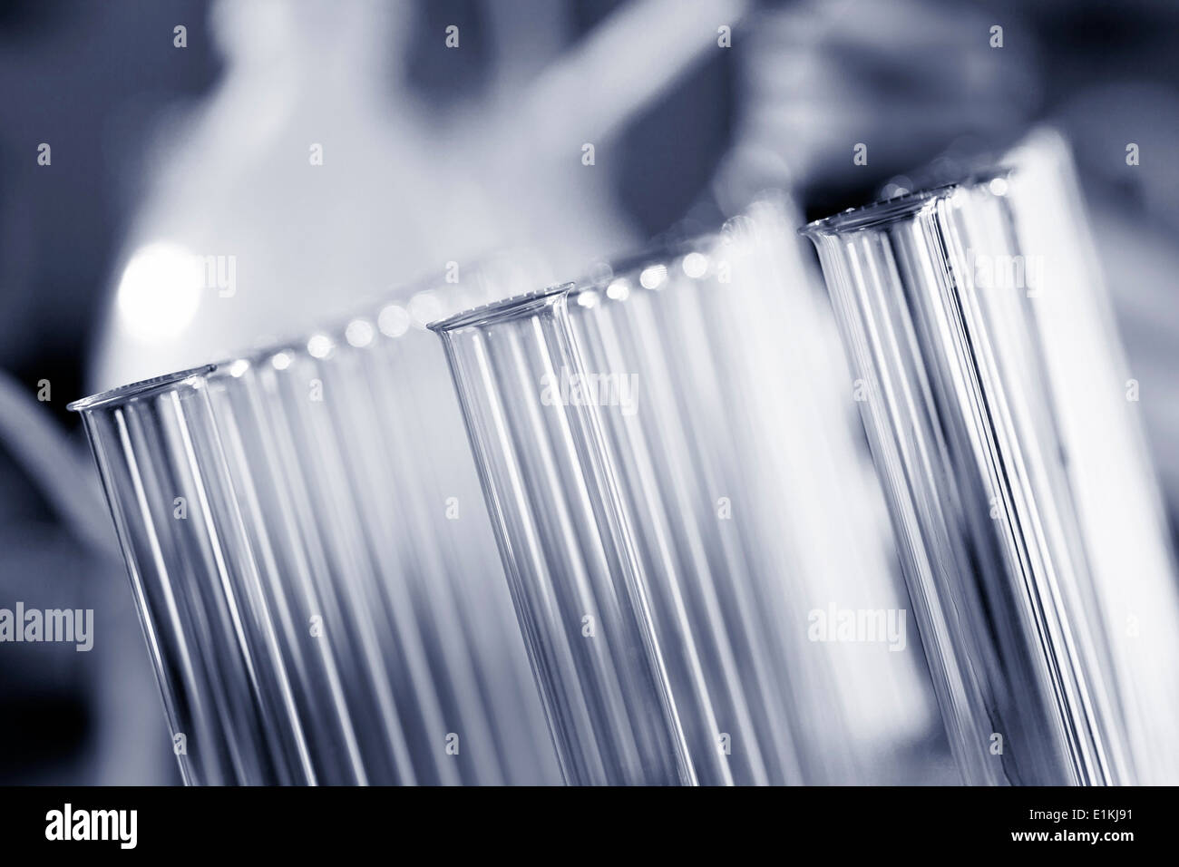 Transparent glass test tubes hi-res stock photography and images - Alamy