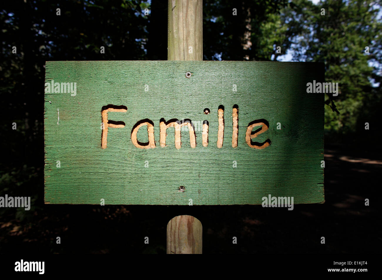 Parc Eng Sign Sign in a park Stock Photo - Alamy