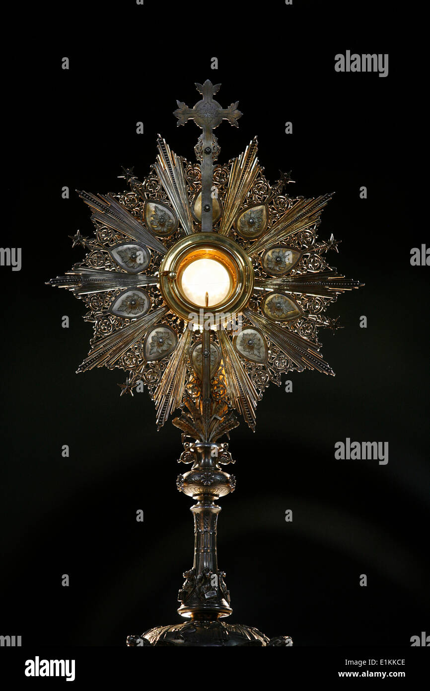 Eucharist adoration hi-res stock photography and images - Alamy