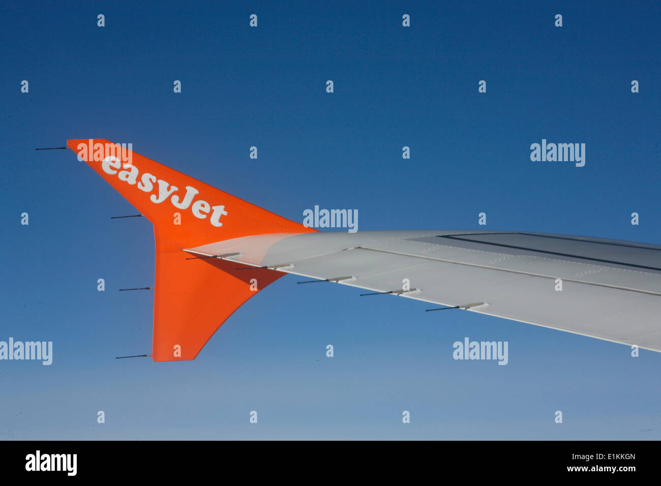 Low wing airliner hi-res stock photography and images - Alamy