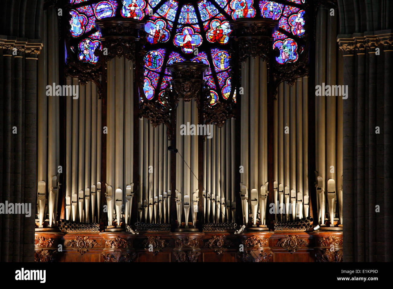 Master organ in Notre Dame de Paris cathedral Stock Photo - Alamy
