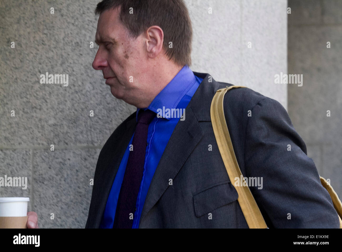 London UK. 6th June 2014. Former Royal editor at News of the world Clive Goodman  arrives at the Old Bailey as  the judge starts summing up after 7 months. Rebekah Brooks and other defendants including husband Charlie Brooks, Andy Coulson, Ian Edmonson, Clive Goodman;Cheryl Carter, Stuart Kuttner and Mark Hanna are charged in conspiracy to intercept the voice mails of celebrities and victims of crime and members of the British Royal Family Credit:  amer ghazzal/Alamy Live News Stock Photo