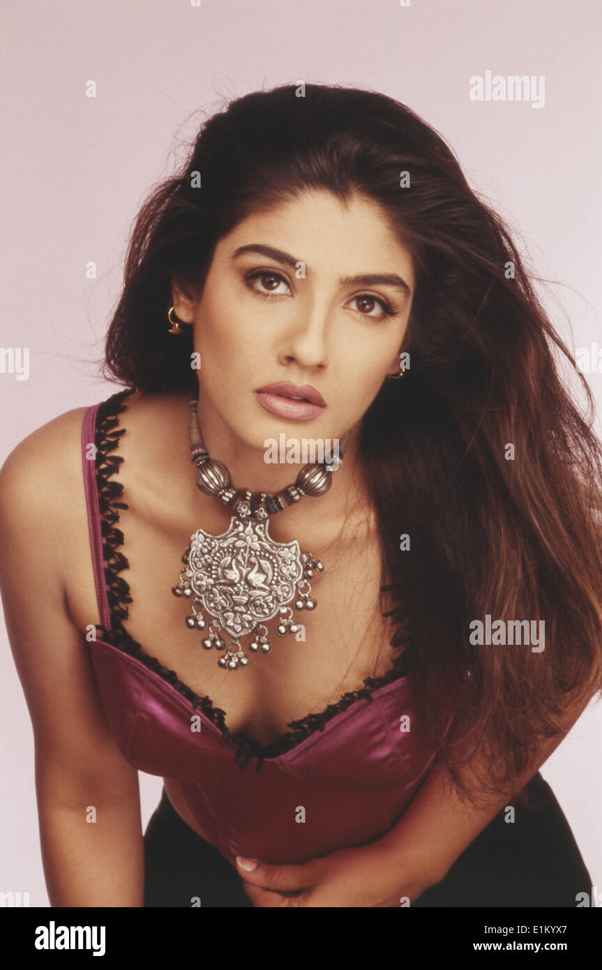 [Image: portrait-of-indian-film-actress-raveena-...E1KYX7.jpg]