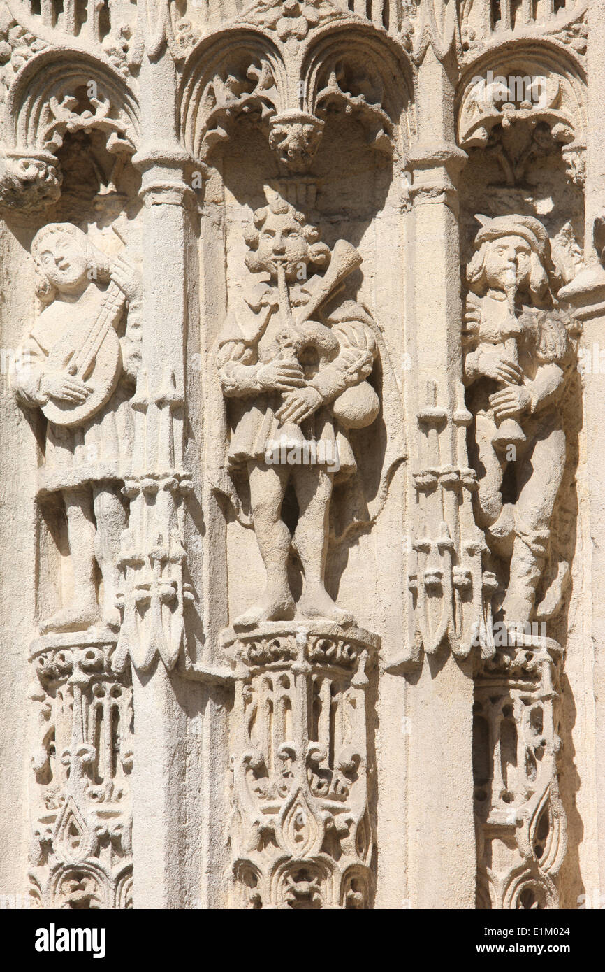Notre-Dame church door sculptures : Troubadours Stock Photo