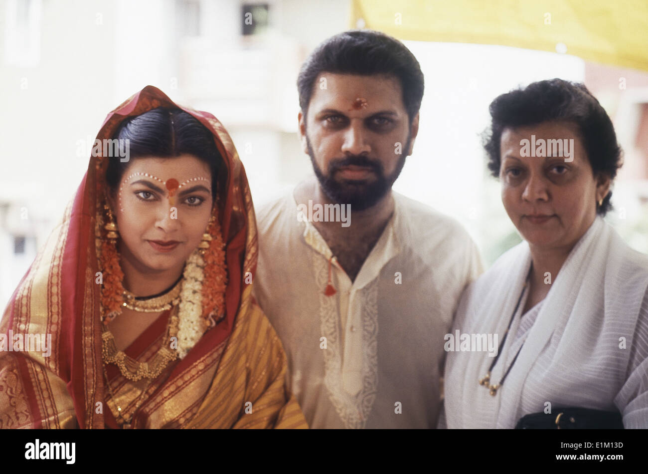 Watch Kimi Katkar video Watch Kimi Katkar video