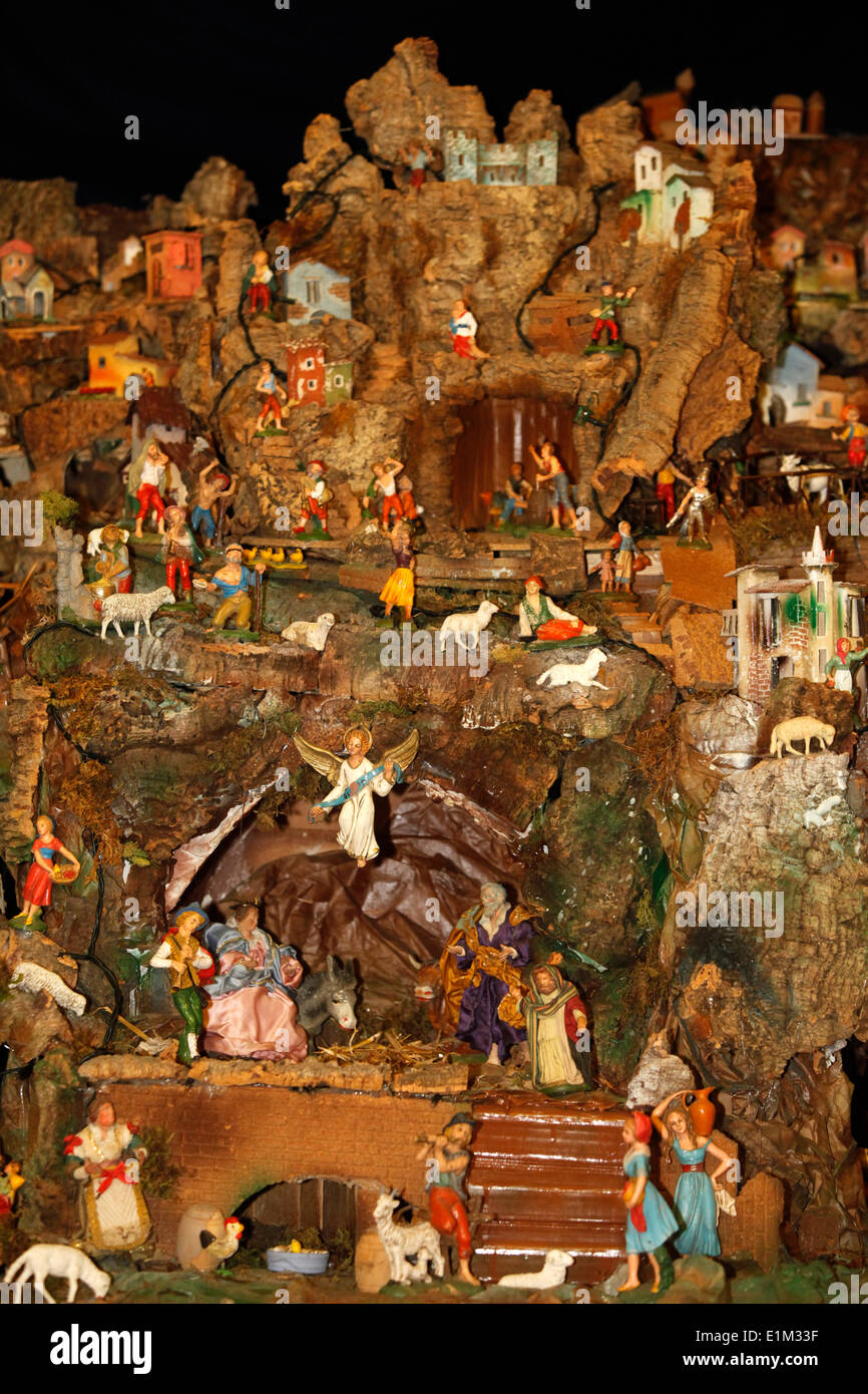Nativity scene in church hi-res stock photography and images - Alamy