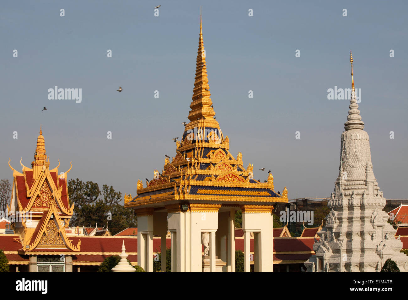 Wat preah keo hi-res stock photography and images - Alamy