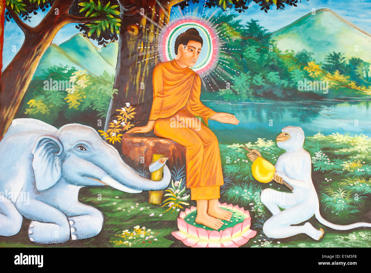Preah Prom Rath Monastery.  Life of the Buddha. Siddhartha Gautama with the devoted elephant and monkey. Stock Photo