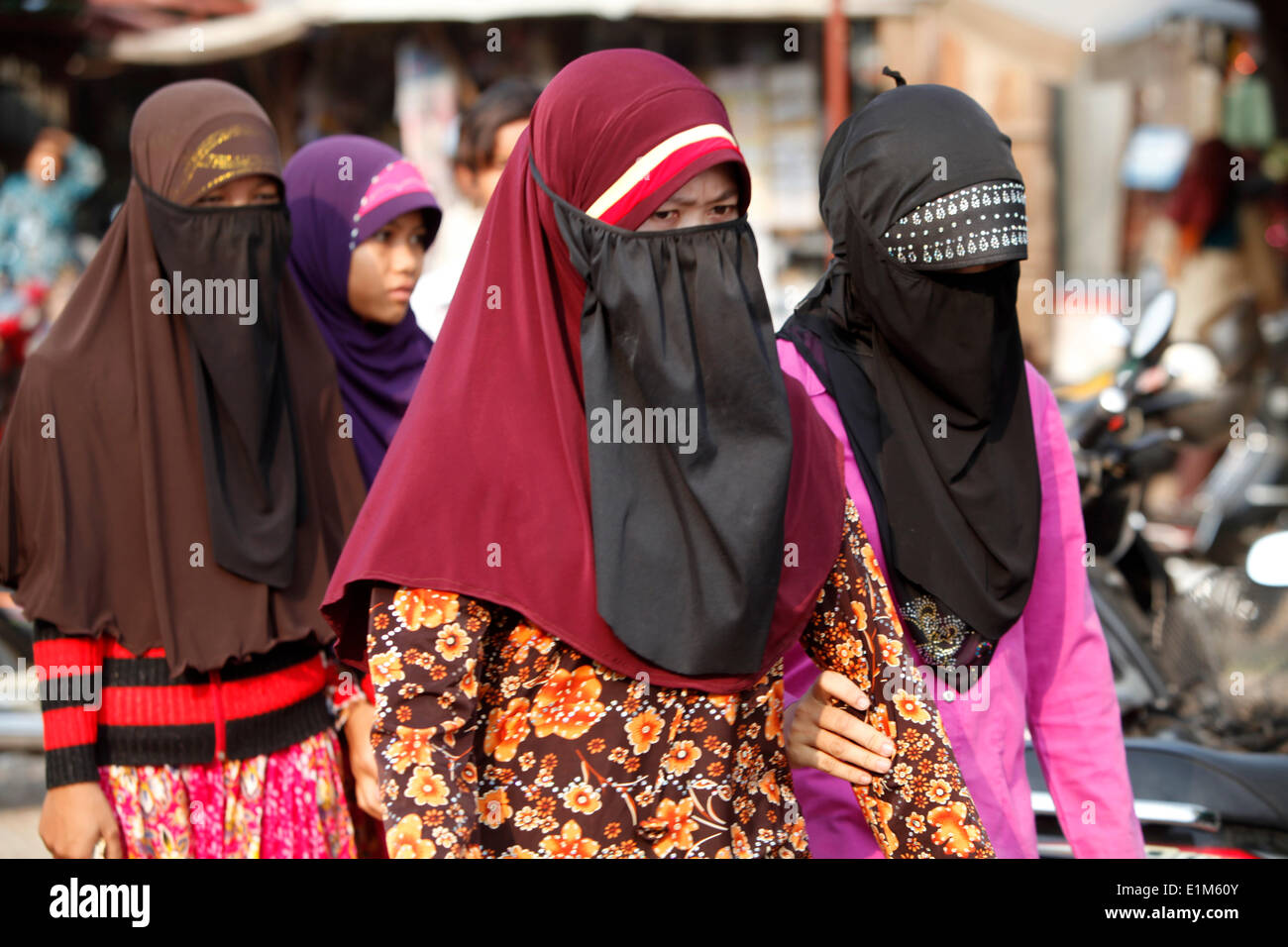 Veil Women Muslim High Resolution Stock Photography and Images - Alamy