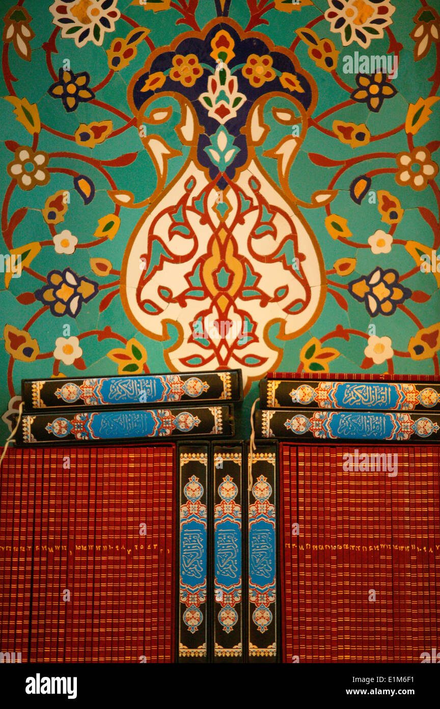 The sultan qaboos grand mosque Stock Photo Alamy